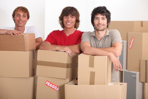 Flexible student storage in Southharrow for moving day
